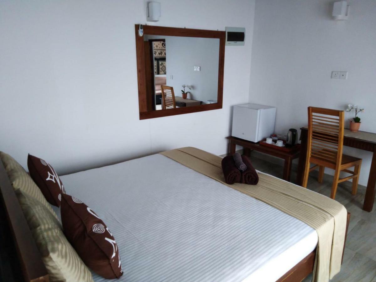 Lija Residence Negombo Extérieur photo