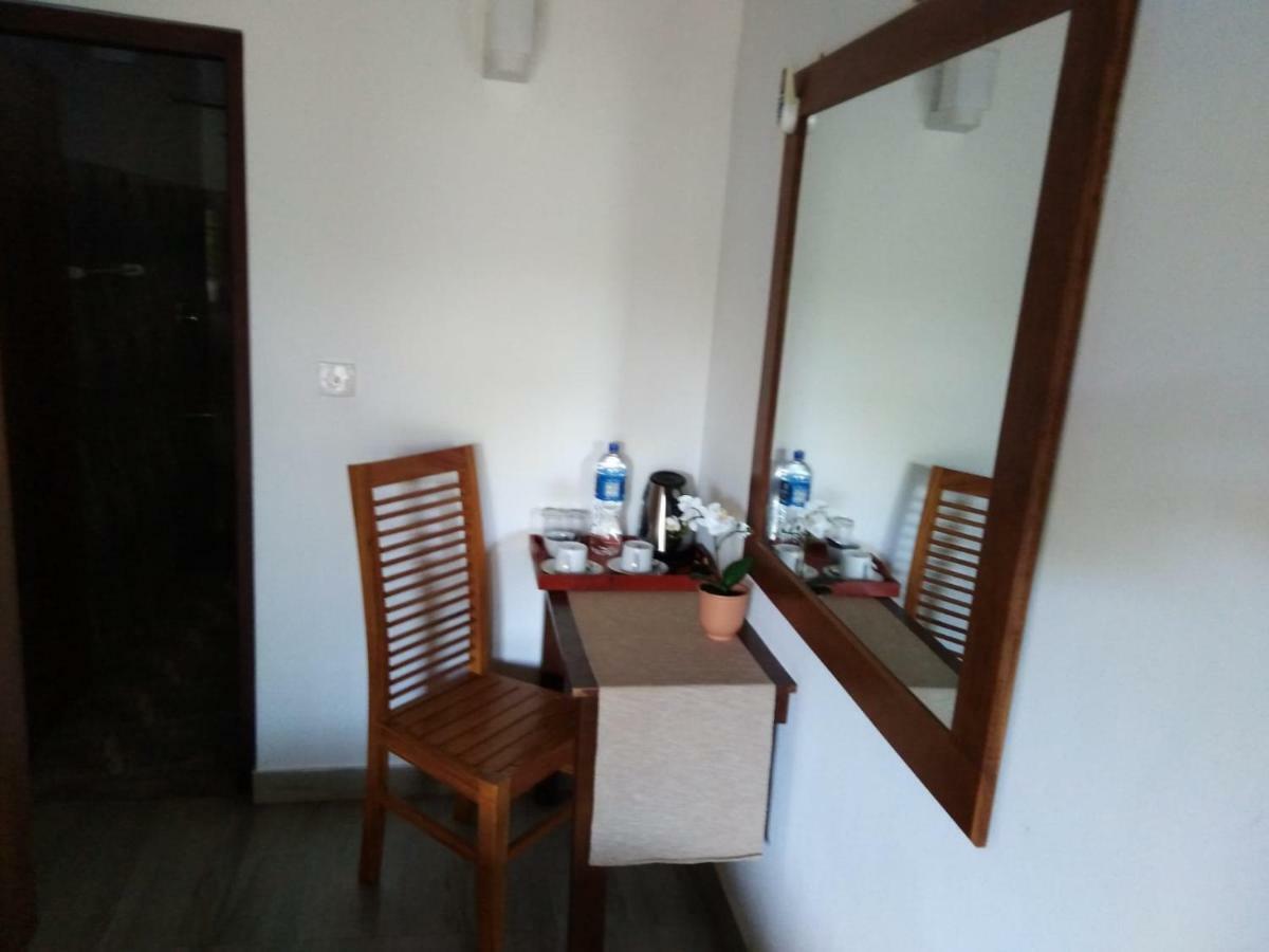 Lija Residence Negombo Extérieur photo