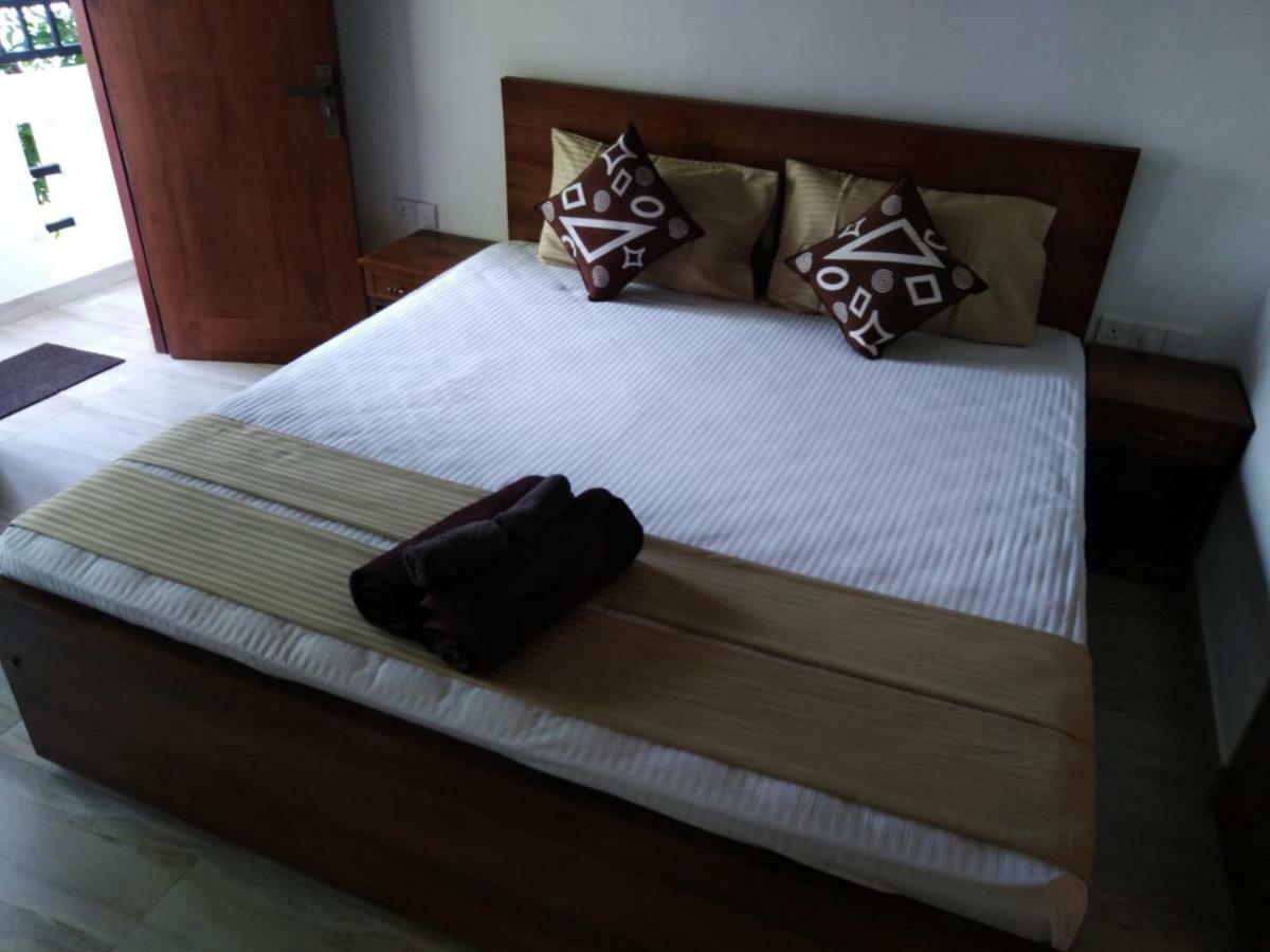 Lija Residence Negombo Extérieur photo