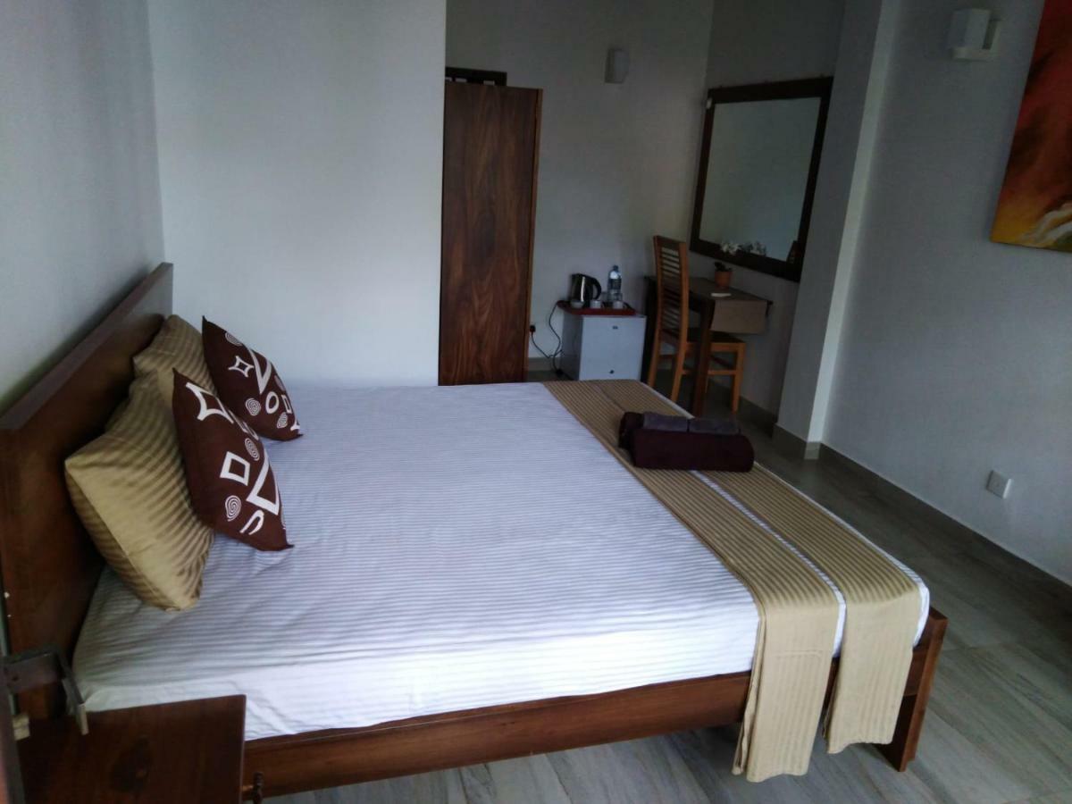 Lija Residence Negombo Extérieur photo