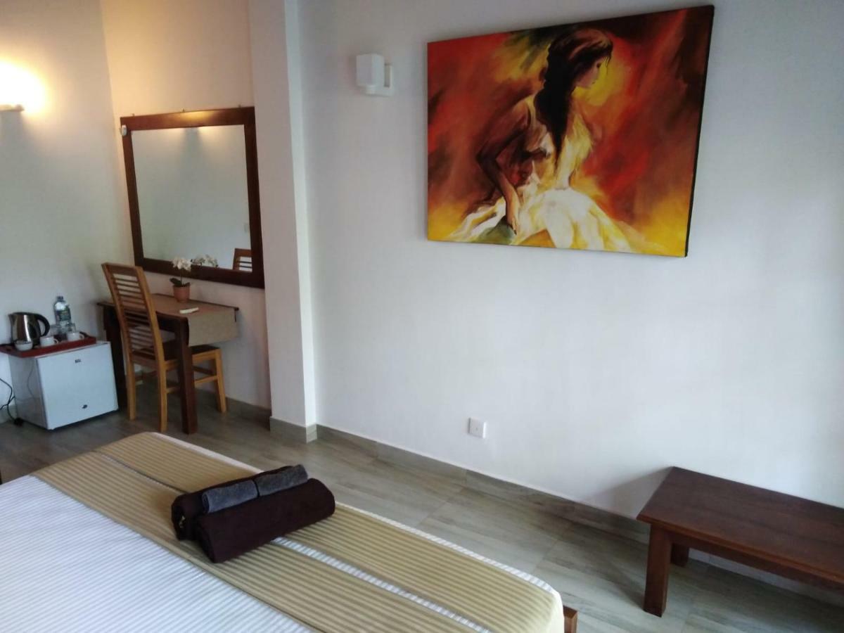 Lija Residence Negombo Extérieur photo